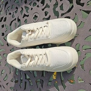 Brand New Men's, Macy's Nautica Sneakers, Size 11, White/Cream, Comfortable